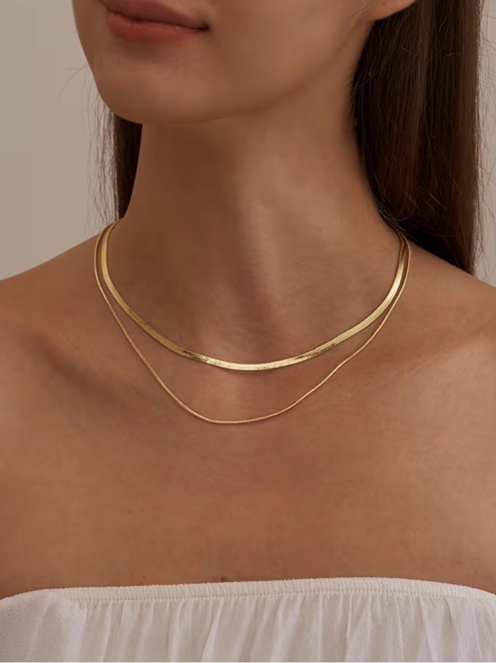 Minimalist Gold Herringbone 3mm Collar Necklace - Women Jewelry - Picture 4 of 4